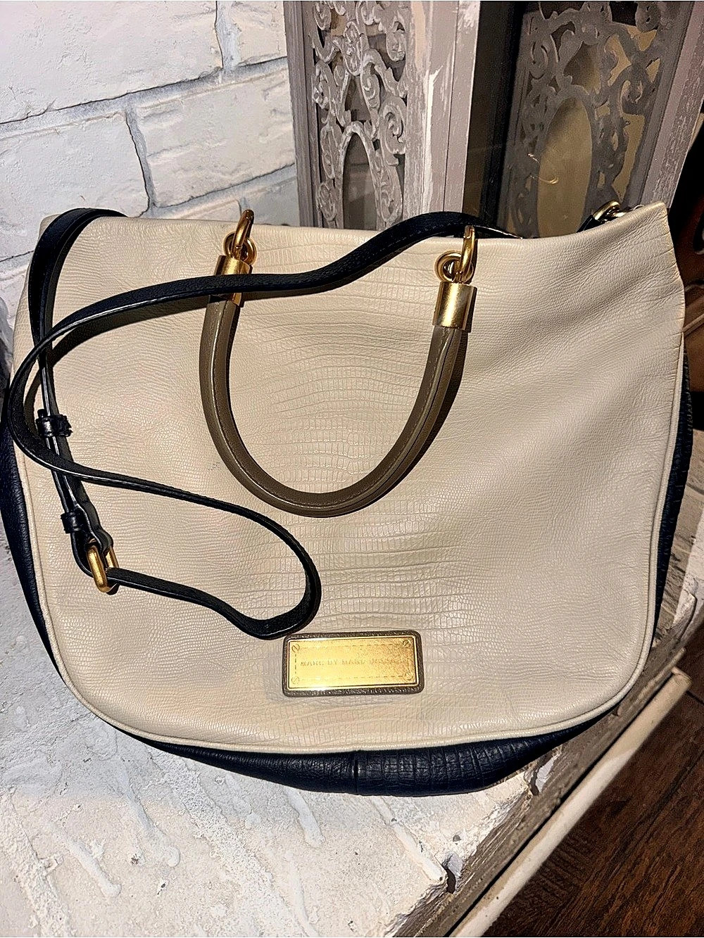 Marc by Marc Jacobs Shoulder Bag in White & Black